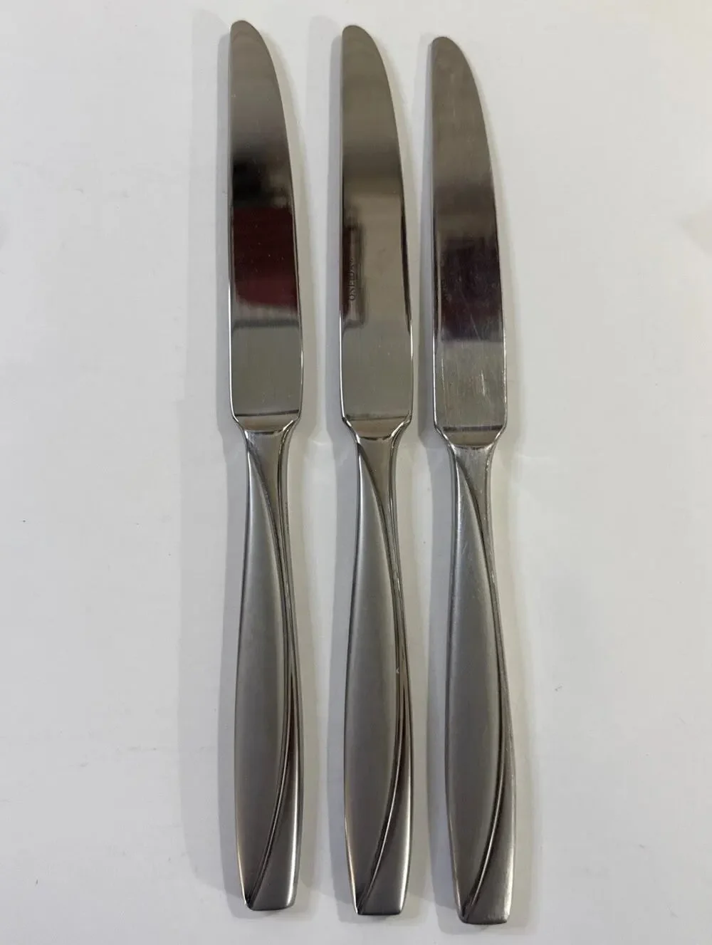 Set OF 3 Oneida Camlynn Cleo Frost Stainless Dinner Knives 9.5”